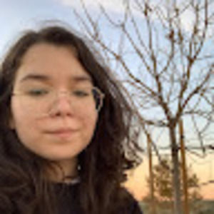 Meet your Posher, Yasmín